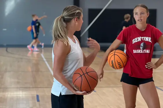High School athlete in 1-on-1 coaching